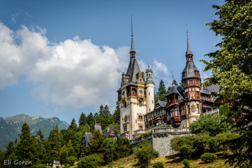 allthingseurope - Peles Castle, Romania (by Eli Goren)