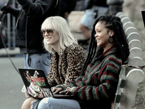 gayblanchet - Rihanna and Cate Blanchett at the Ocean’s 8 set.