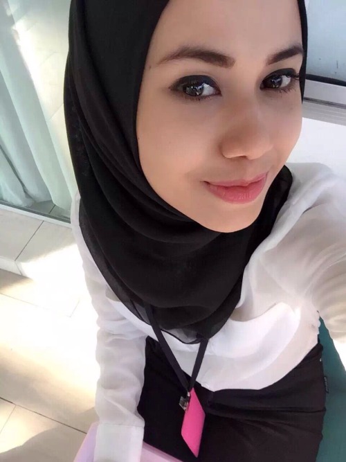 obeydaddysg - 20 years old Sarah Saffirah from Johor.
