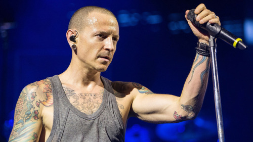 rollingstone - Chester Bennington, lead singer of Linkin Park,...