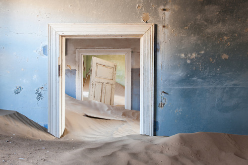 abandonedandurbex - A house overrun with sand in Kolmanskop,...
