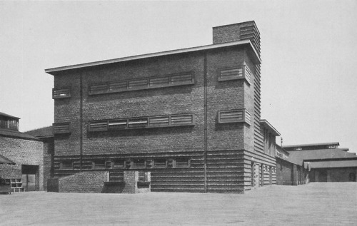 leaerostat - Warehouse. Essen, Germany1927. Ernst Bode