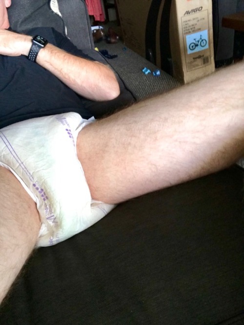 dl-park:Diaper leaked on the bus ride home from work.