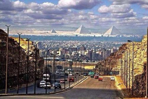 everythingstarstuff - The great pyramids of Giza as seen from...