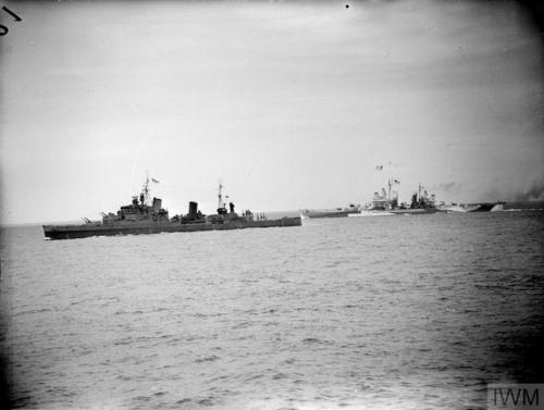 hms-exeter - British light cruiser HMS Glasgow and American...