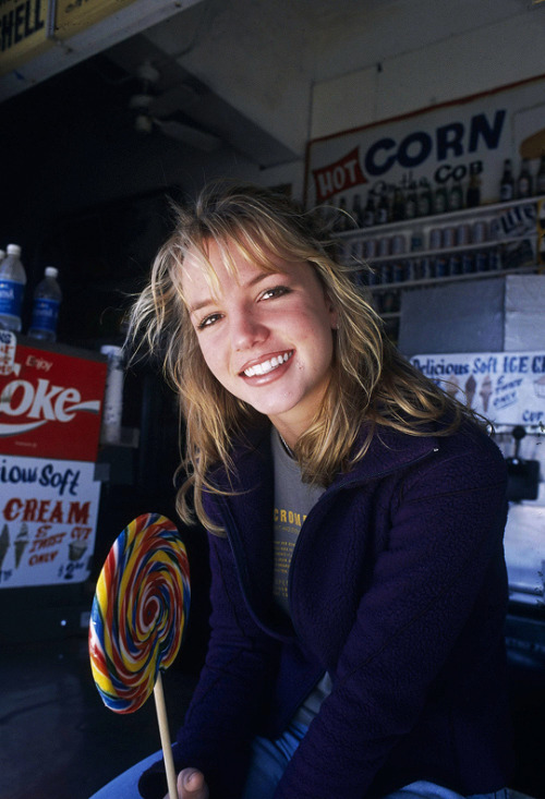 iheartbrit - Britney Spears photographed by Tracey Griffin (1999)