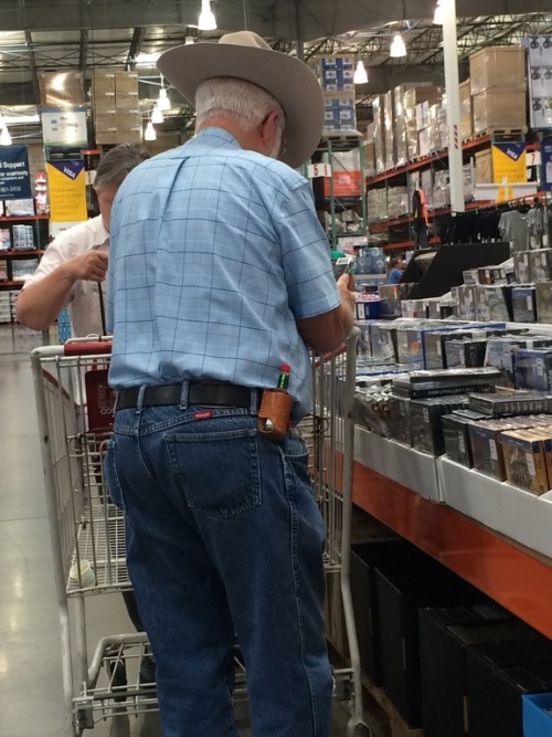 coffeeandspentbrass - humoristics - This guy has a holster for...