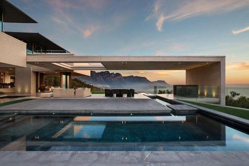 interior-design-home - Spectacular luxury home situated on a...