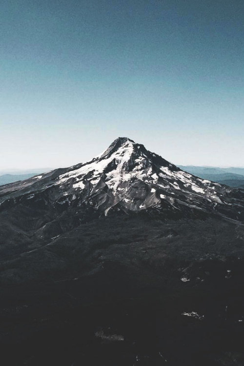 thelavishsociety:Mt. Hood by Adam Gallagher (website) | LVSH