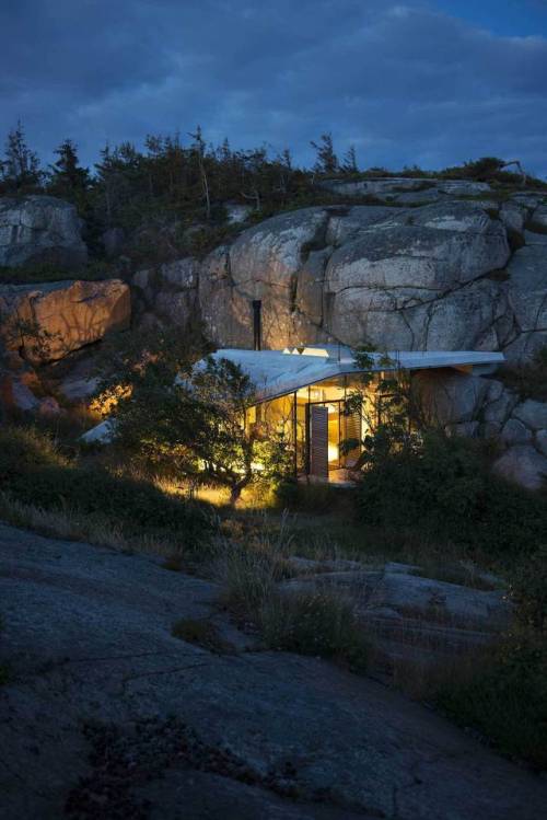 architorturedsouls - Knapphullet - Home on a Cliff in Norway /...