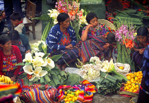 spliffsmode:fotojournalismus:Flower market in...