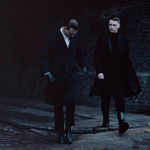 theosgloves - @theohurts Hot-stepping in the gutter (by Mathias...