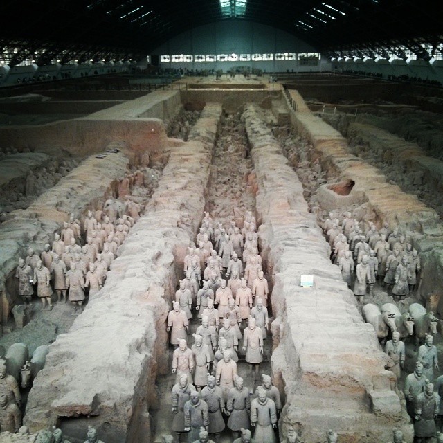 Xi'an bīngmǎ yǒng. (at Terracotta Army)