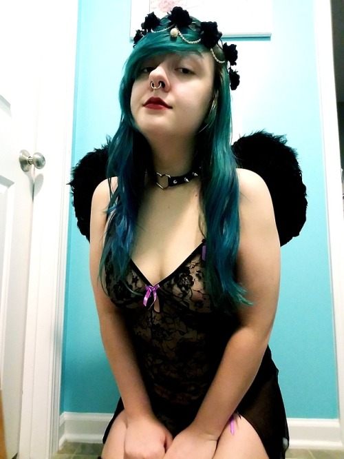 godshideouscreation - She’s no angel.. click for video nsfw...