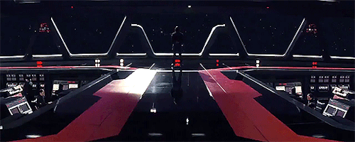 reys-bens - Deleted Scene - Kylo waits for Rey to arrive aboard the...