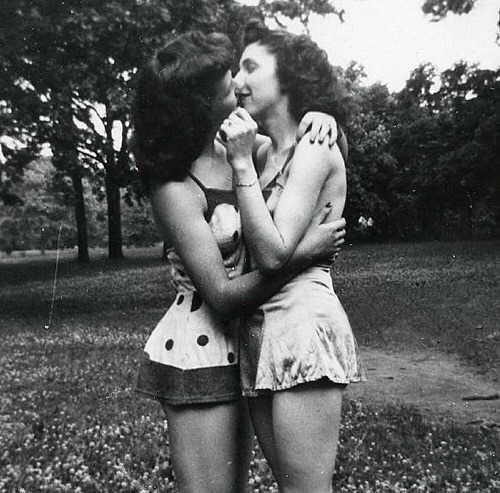 caroldanversenthusiast:old photos of lesbian couples make me happy