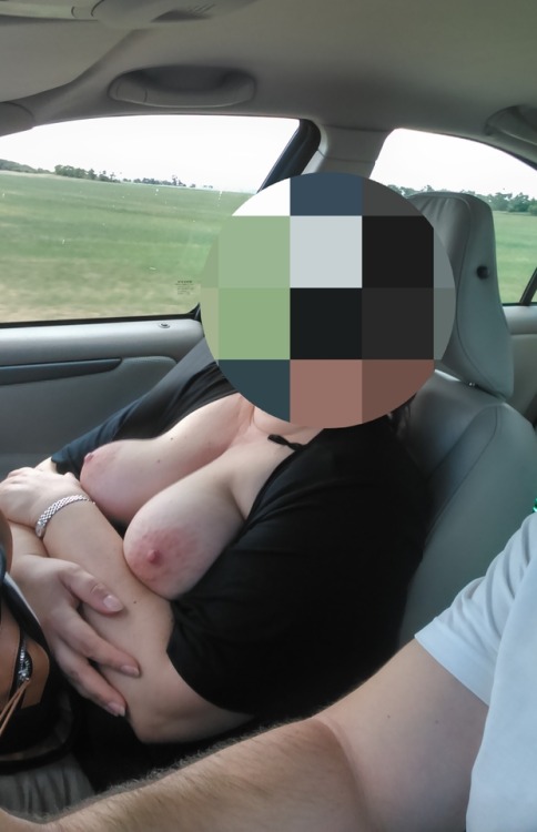 robmuller43 - My wife flashing her tits in my car.