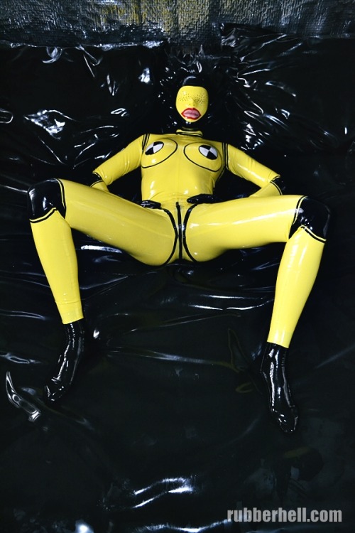 rubberhell - kinky fun with your rubber crash test dummy ;-)...