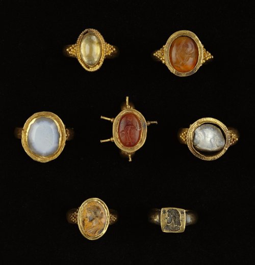 historyarchaeologyartefacts - Set of a seven roman rings, Roman...