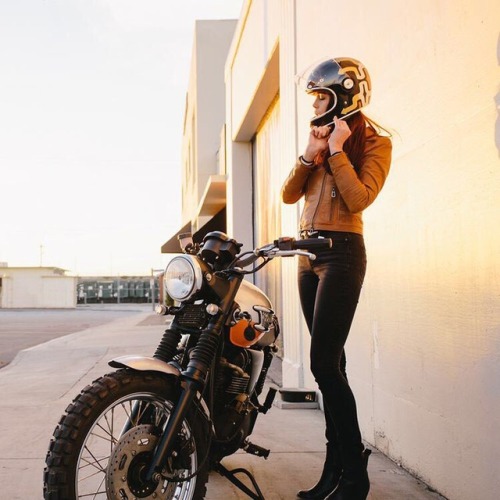 motorcycles-and-more -  Biker girl