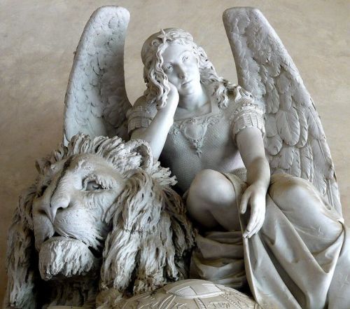 angelsinart:Angel and Lion statue at Basilica di Santa Croce...