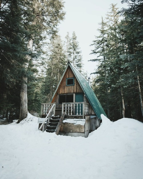 cabinporn:Vancouver, British ColumbiaSubmitted by Meagan...