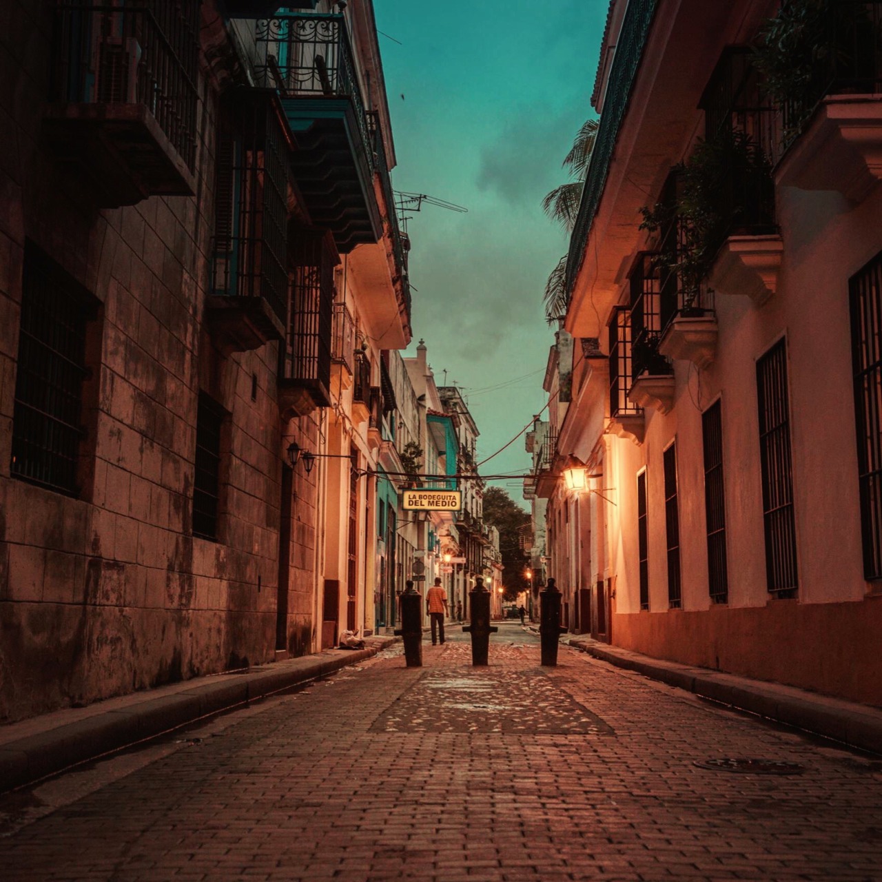 nythroughthelens: “ Cuba —– Come say hi to me on Instagram! :) Snapchat 👻: travelinglens —– ”