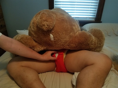 chubblesbear:Doesn’t @wetonpurpose look adorable in his thick,...