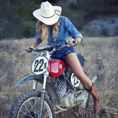 gunsandcowgirls - I think I love the blonde who bookends this...