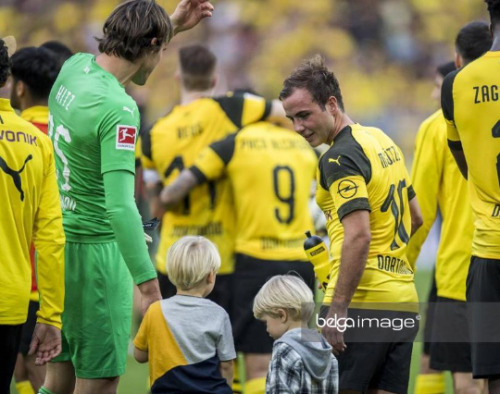 mariogoetze - Marwin with his kids and Mario