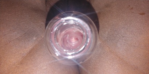 thequeenbitchmnm:I love my new glass dildo. It’s very in depth...