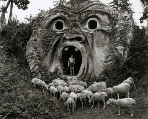 wrappedallinwoe - last-picture-show - Herbert List, Grotesque...