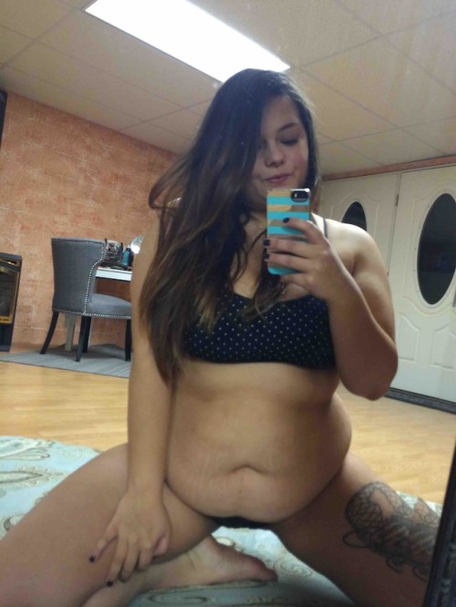 Real name: ChristinaPics: 36Naked pics: Yes.Looking: MenLink to...