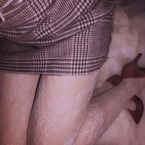 nearsummer - #美脚 #美足 #丝袜 #pantyhose #nylon #legs #sexyfeet...