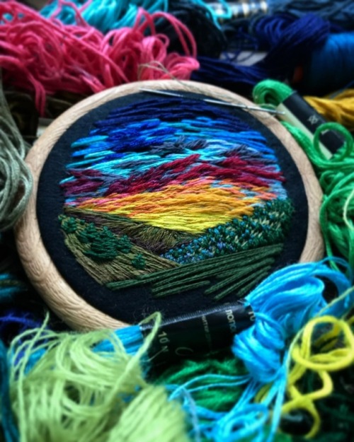 sosuperawesome:Embroidery Art and Brooches, by Shimunia on...