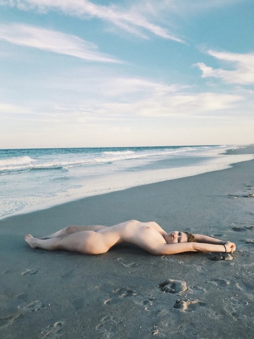nakeyearthling - Nude beaches are the best ever