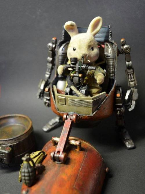 theinturnetexplorer - Dude turns little bunny toy into a battle...