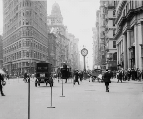 gameraboy1:The Flatiron Building in New York City, 1911