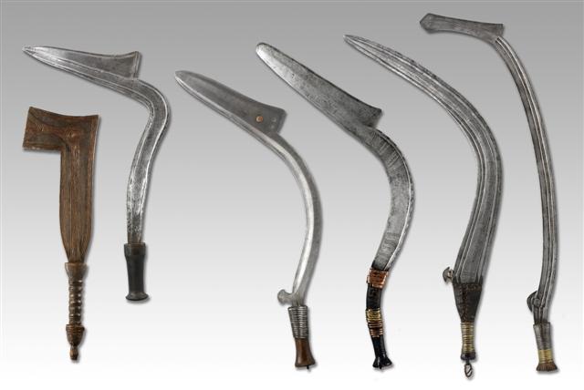 Африканские серповидные мечи