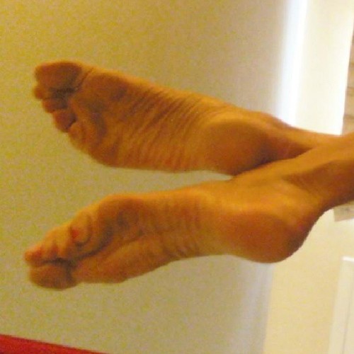 #feet #footfetish #footworship #toes #longtoes #soles...
