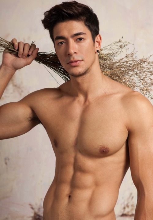 Hot Filipino Gay 23