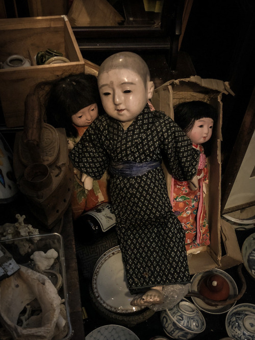 Old Japanese dolls. Creepyですね？