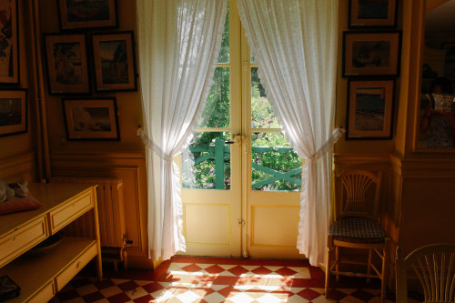 naturehomes - thegestianpoet - Claude Monet’s home in...