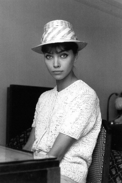 those-eyes-that-mouth - Anna Karina photographed by Edward Quinn,...