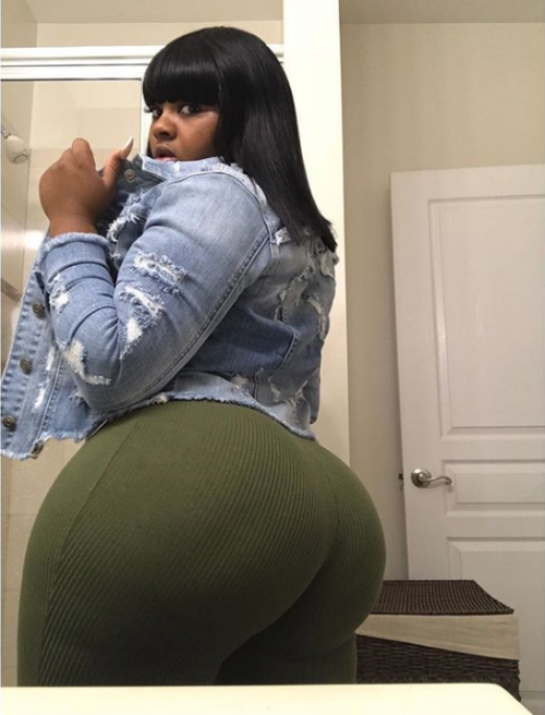 realbuttrare - Big Booty Homegrown…