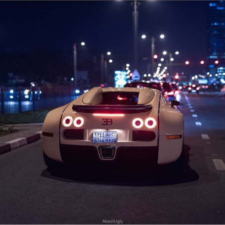 dreamer-garage - Bugatti Veyronby akashugly via instagram