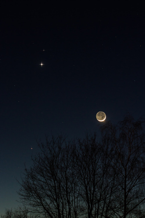 astronomyblog - Conjunction - Mars, Venus and Moonby Stefan...