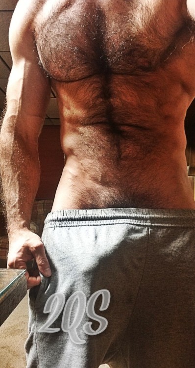 2quickstang - caliwifedreams - sk4sir - @2quickstang Hairy Chest...