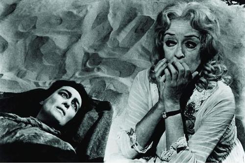 spine-tinglers:What Ever Happened to Baby Jane? (1962) dir....