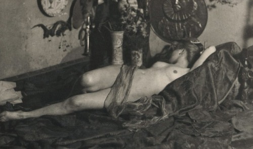 hauntedbystorytelling:
â€œAlexandre :: Aktstudie / Nude Study, 1897. Photogravure. [Atelier Meisenbach, Riffarth & Co.]. Published in Die Kunst in der Photographie
â€